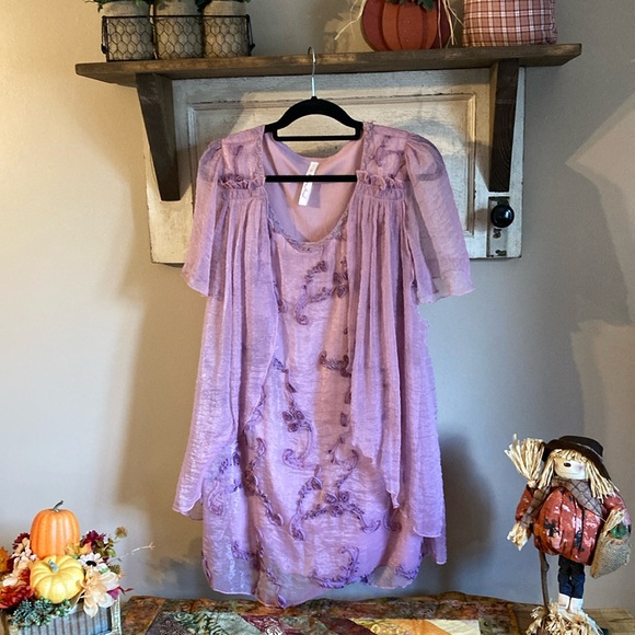 Gorgeous Lavender Layered Look Tunic Blouse - Picture 1 of 5
